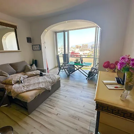 Duplex Apartment *